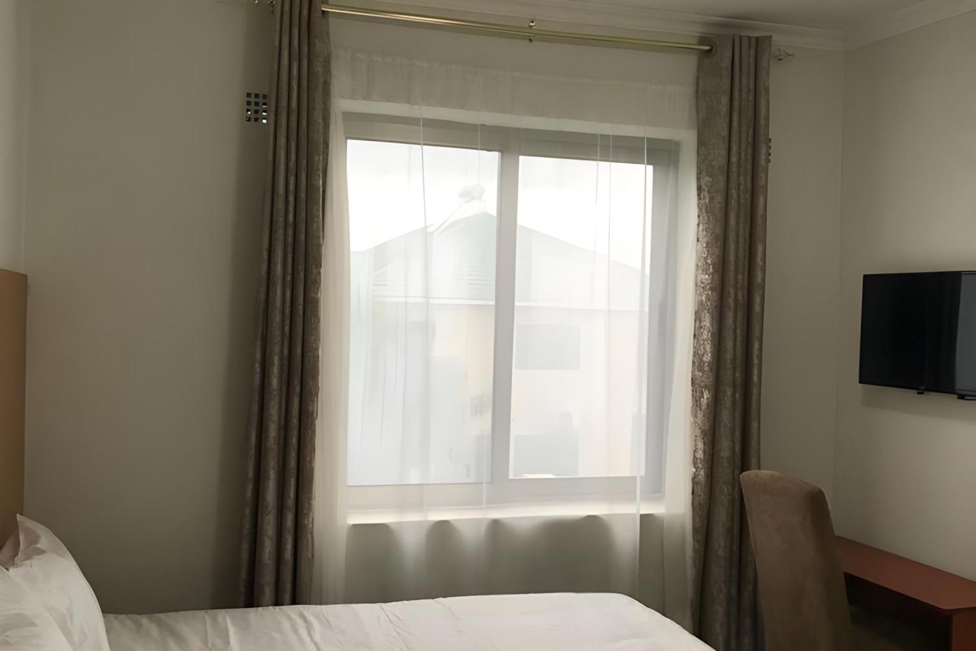 Divine Heights Bed And Breakfast Lilongwe Area 43 Bagian luar foto