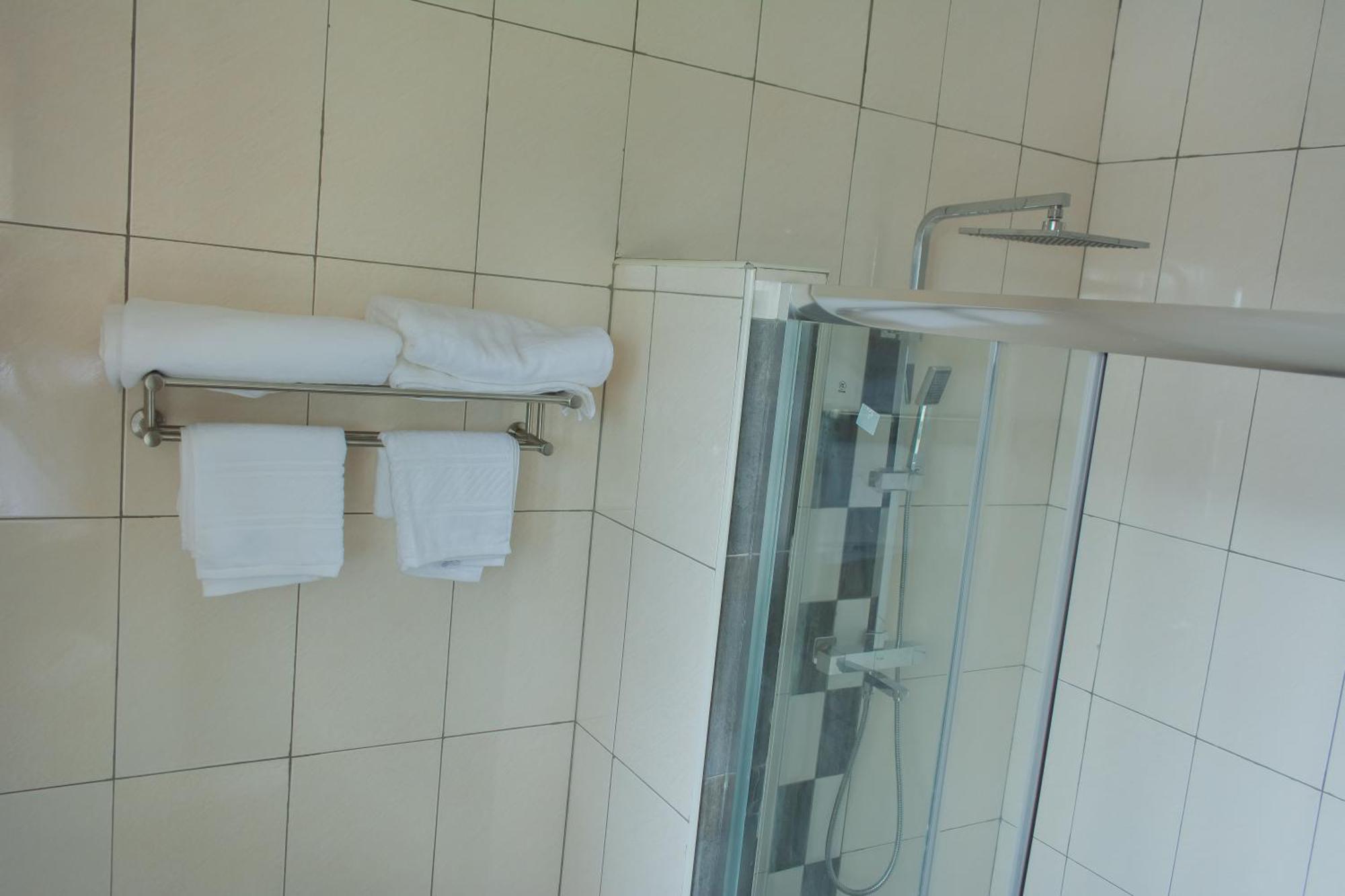 Divine Heights Bed And Breakfast Lilongwe Area 43 Bagian luar foto